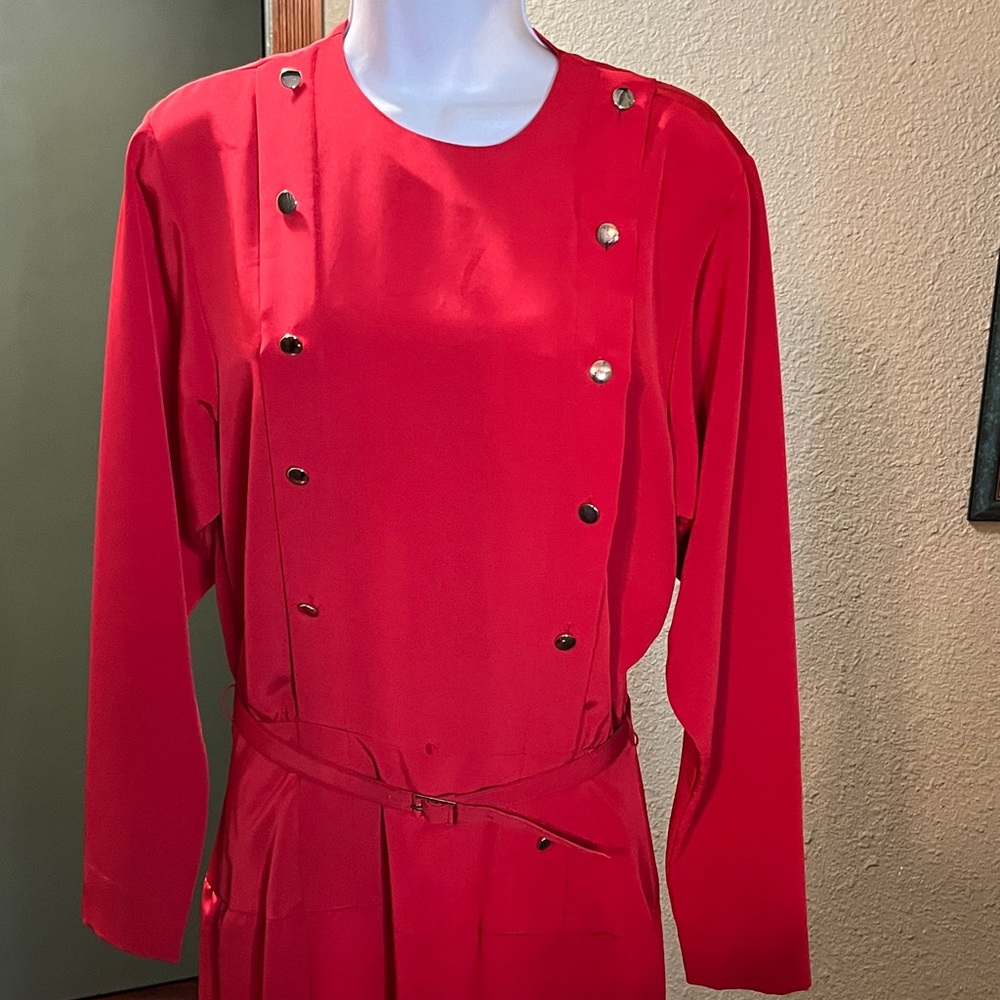 EUC VTG Stunning Liz Claiborne Red Long Sleeve Dress w/Gold Button Accents Sz 10 - Picture 2 of 12